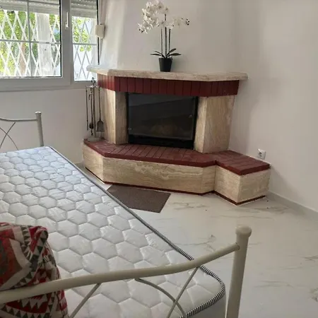 Natural White Messonette * Kriopigi