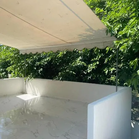 Natural White Messonette Vakantiehuis Kriopigi