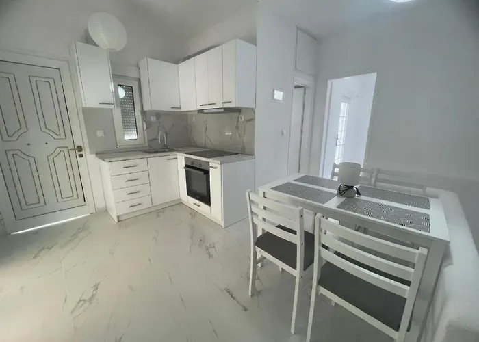 度假居 Natural White Messonette *