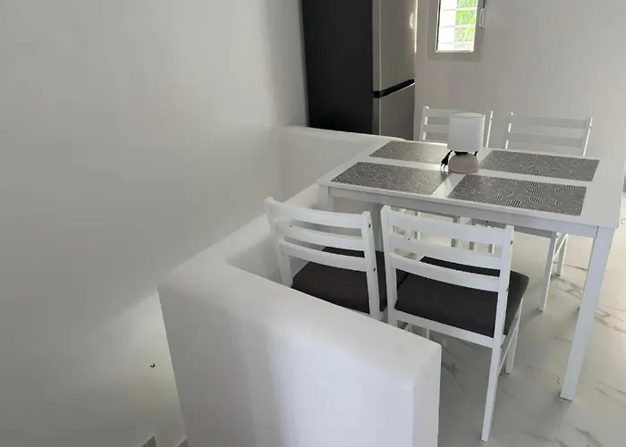 Natural White Messonette